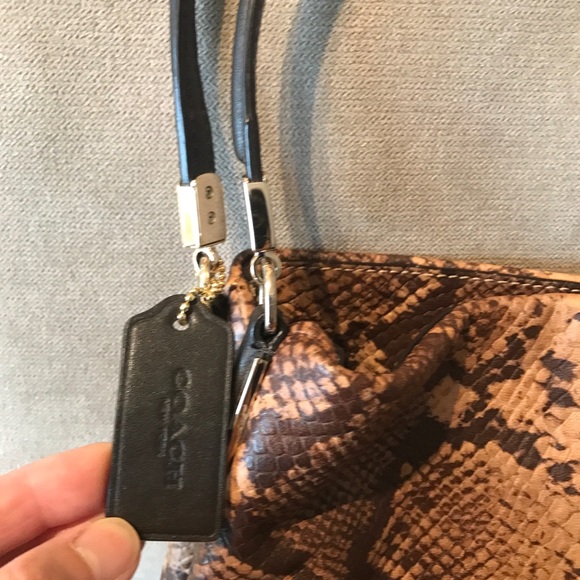 NWT Coach shoulder bag - Picture 2 of 9